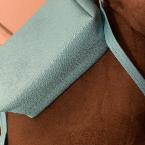 Talking blue pet cat purse she purrs and opens and closes her eyes - Picture 3 of 6